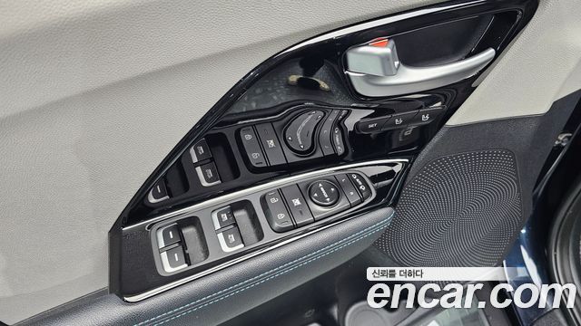 Kia Niro 2018 — photo 28
