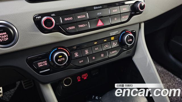 Kia Niro 2018 — photo 30