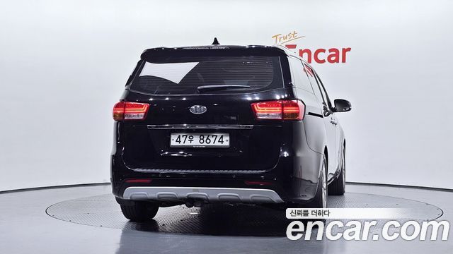 Kia Canival 2016 — photo 4