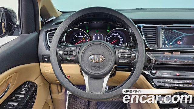 Kia Canival 2016 — photo 19