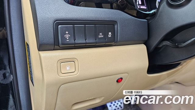 Kia Canival 2016 — photo 22