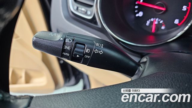 Kia Canival 2016 — photo 24