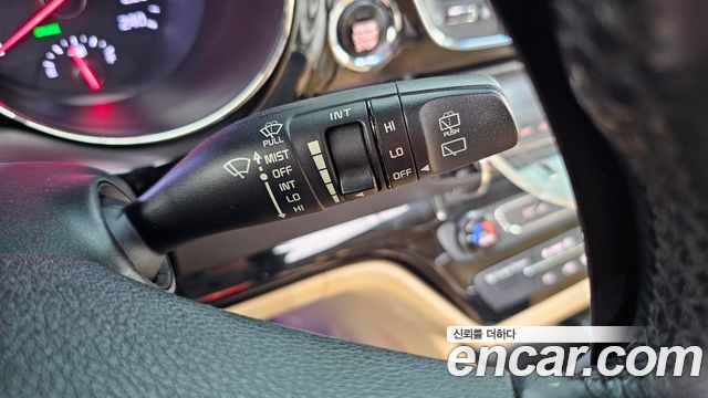 Kia Canival 2016 — photo 25