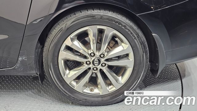 Kia Canival 2016 — photo 7