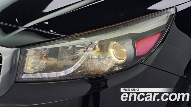 Kia Canival 2016 — photo 8