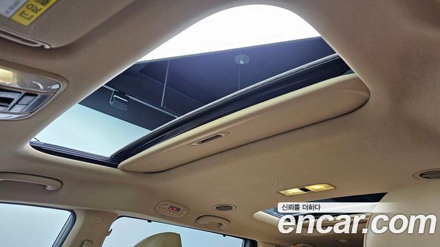 Kia Canival 2016 — photo 29