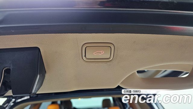 Kia Canival 2016 — photo 30