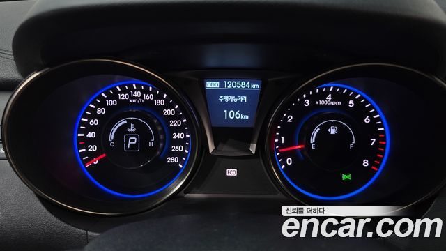 Hyundai Genesis 2015 — photo 11