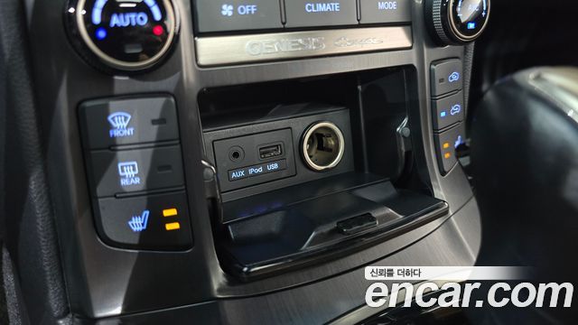 Hyundai Genesis 2015 — photo 28