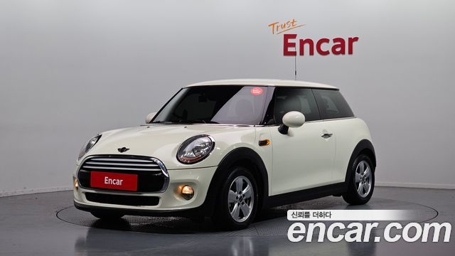 Mini Cooper 2014 — photo 1