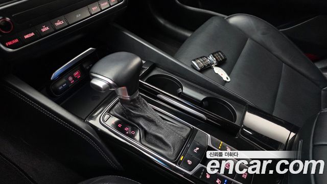Kia K7 2017 — photo 9