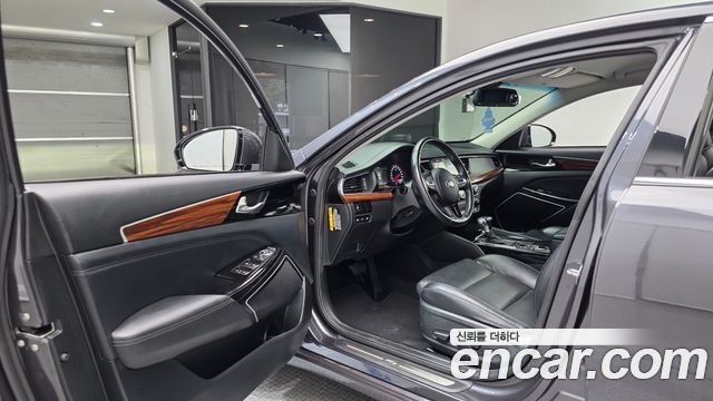 Kia K7 2017 — photo 10