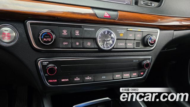 Kia K7 2017 — photo 16