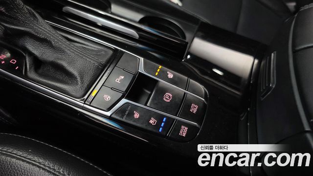 Kia K7 2017 — photo 17