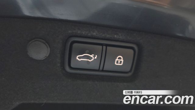 Kia K7 2017 — photo 20