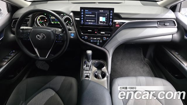 Toyota Camry 2022 — photo 10