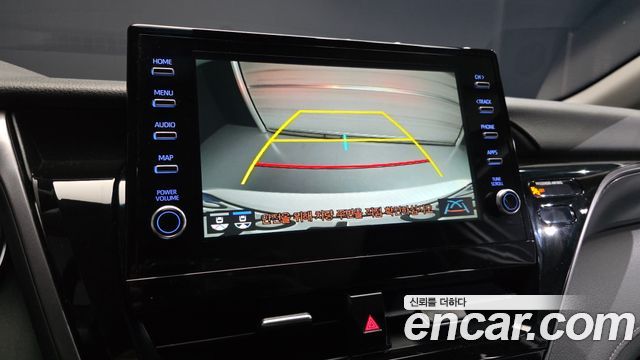 Toyota Camry 2022 — photo 20