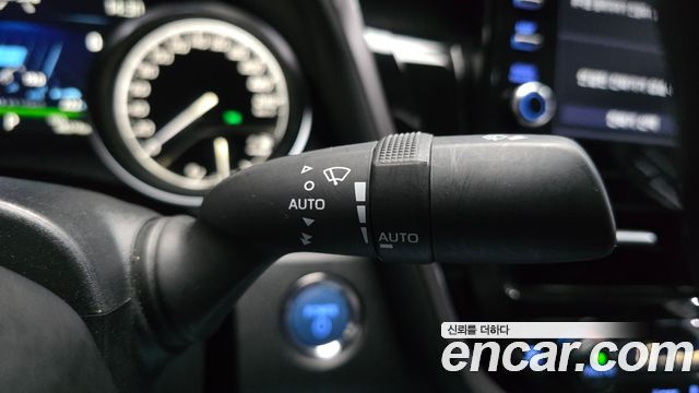 Toyota Camry 2022 — photo 25