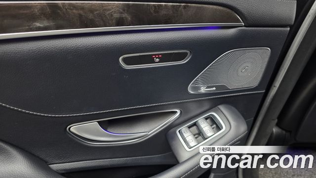 Mercedes-Benz S-Class 2016 — photo 19