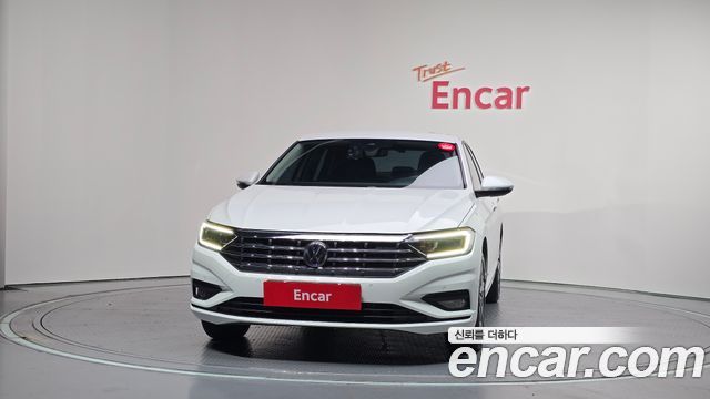 Volkswagen Jetta 2021 — photo 3