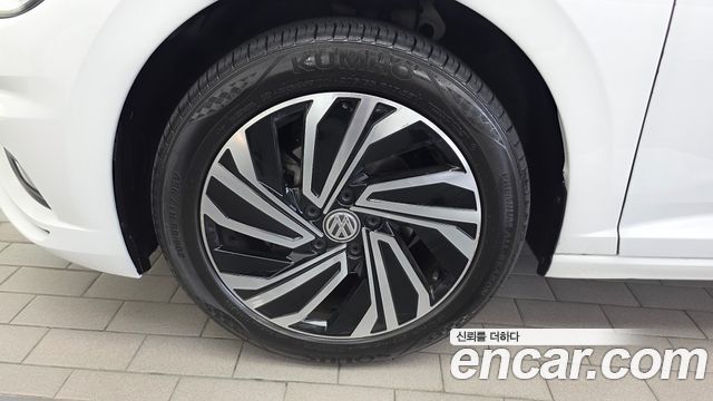 Volkswagen Jetta 2021 — photo 5