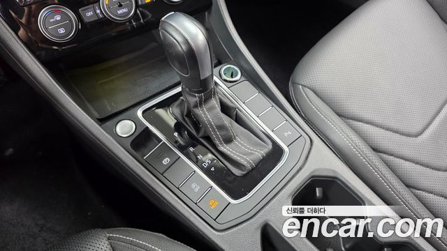 Volkswagen Jetta 2021 — photo 9
