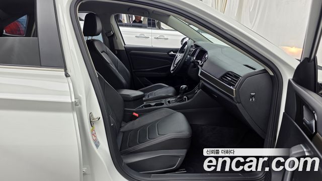 Volkswagen Jetta 2021 — photo 11
