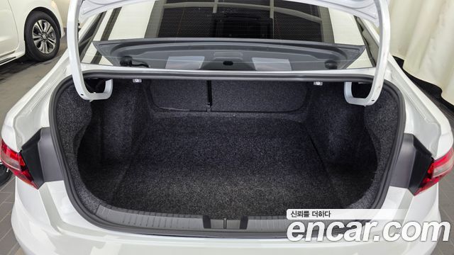 Volkswagen Jetta 2021 — photo 20