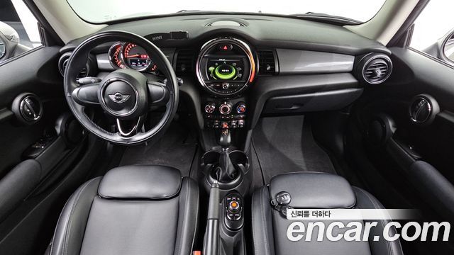 Mini Cooper 2018 — photo 7