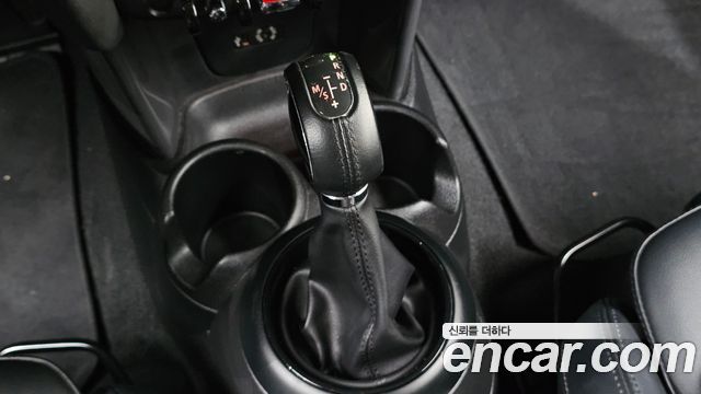 Mini Cooper 2018 — photo 9
