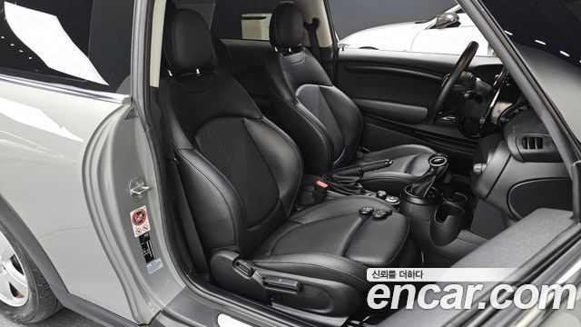 Mini Cooper 2018 — photo 11