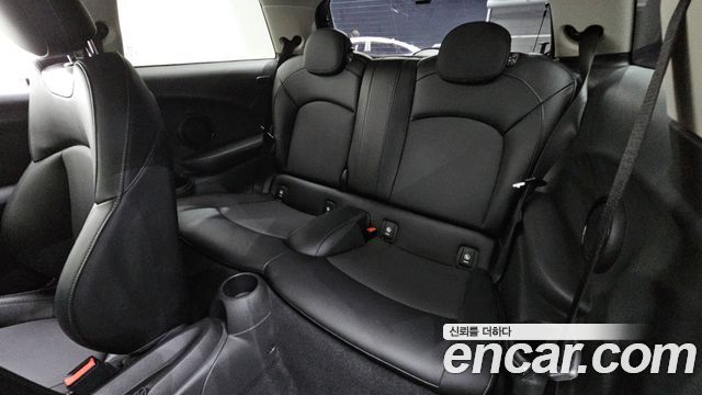Mini Cooper 2018 — photo 12
