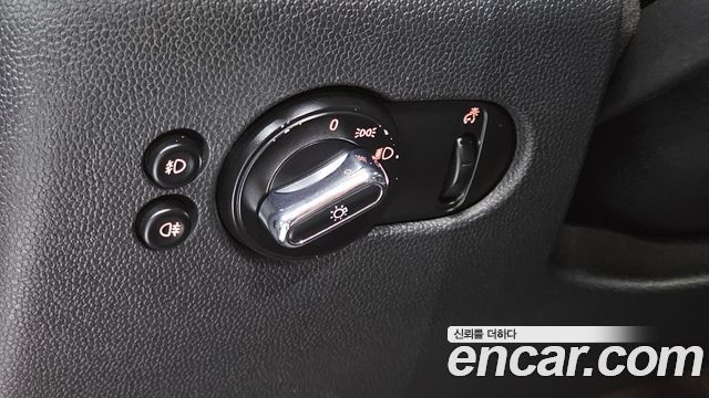 Mini Cooper 2018 — photo 14