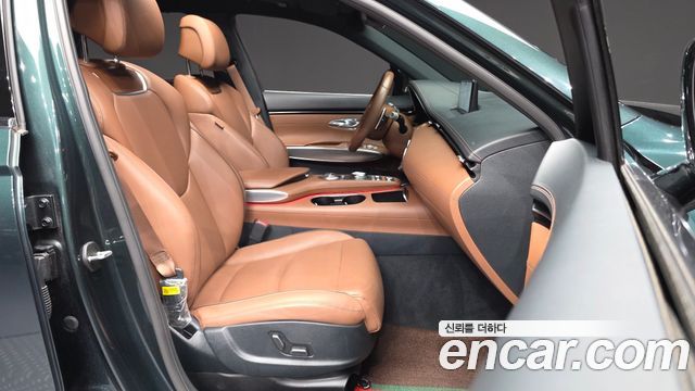 Genesis GV70 2021 — photo 17