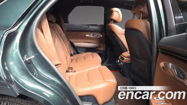 Genesis GV70 2021 — photo 18