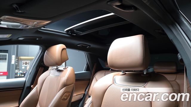 Genesis GV70 2021 — photo 24