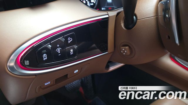 Genesis GV70 2021 — photo 29