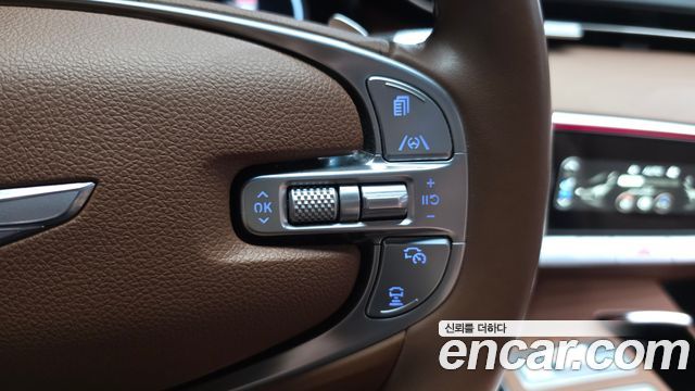 Genesis GV70 2021 — photo 33