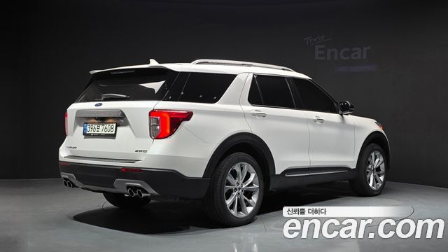 Ford Explorer 2021 — photo 2