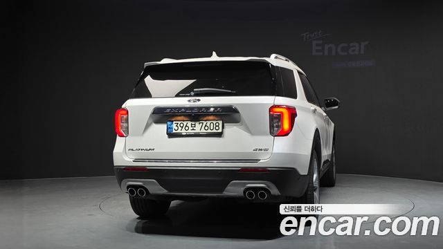 Ford Explorer 2021 — photo 4