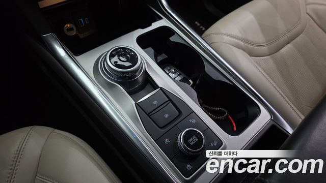 Ford Explorer 2021 — photo 9