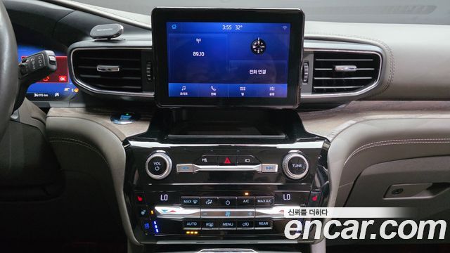 Ford Explorer 2021 — photo 13