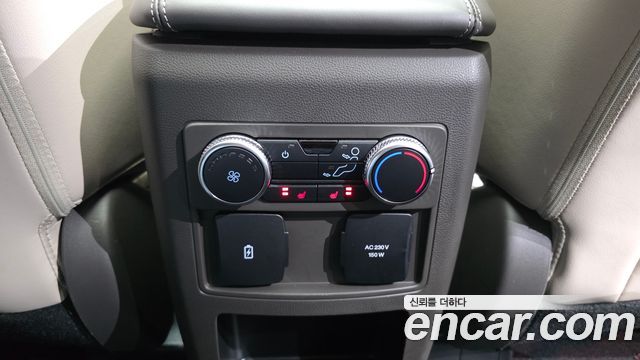 Ford Explorer 2021 — photo 18