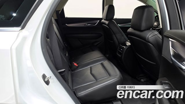 Cadillac XT5 2018 — photo 17