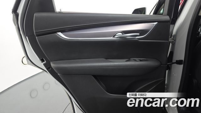 Cadillac XT5 2018 — photo 15