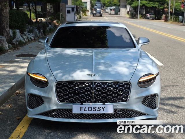 Bentley Continental 2026 — photo 3
