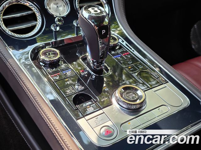 Bentley Continental 2026 — photo 9