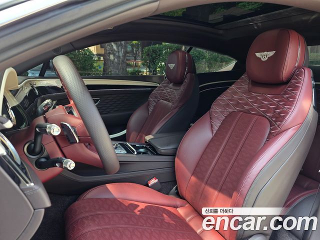 Bentley Continental 2026 — photo 10