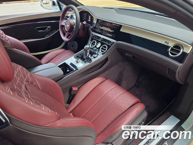 Bentley Continental 2026 — photo 11