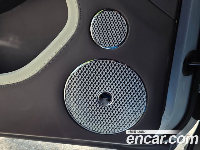 Bentley Continental 2026 — photo 12